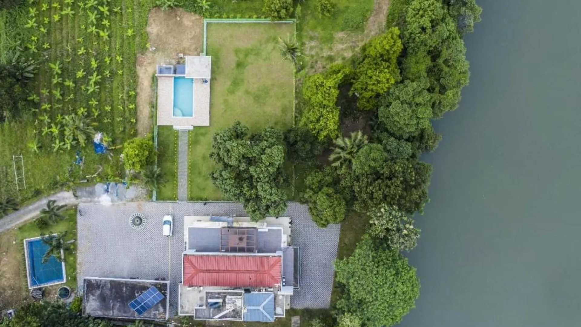 Kochi Nadhiyoram River Retreat