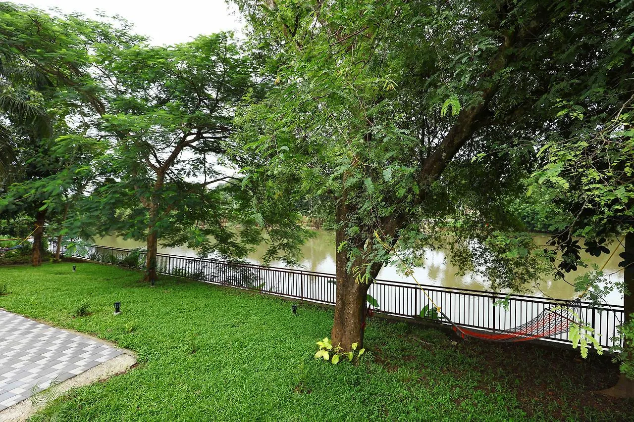 Kochi Nadhiyoram River Retreat 4*,