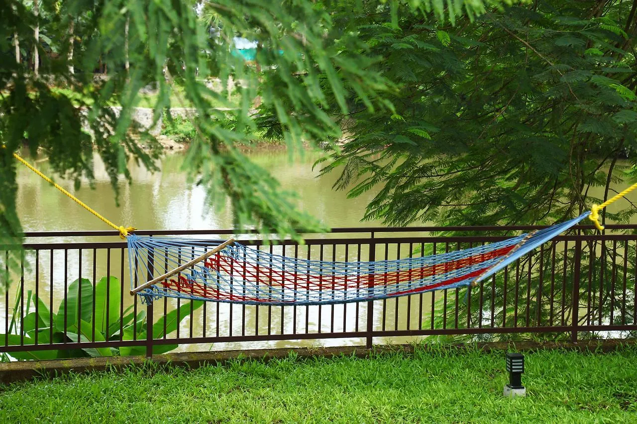Kochi Nadhiyoram River Retreat 4*,  הודו